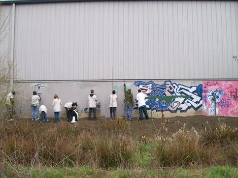 graffiti cleanup crew