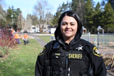 deputy supervising a work crew